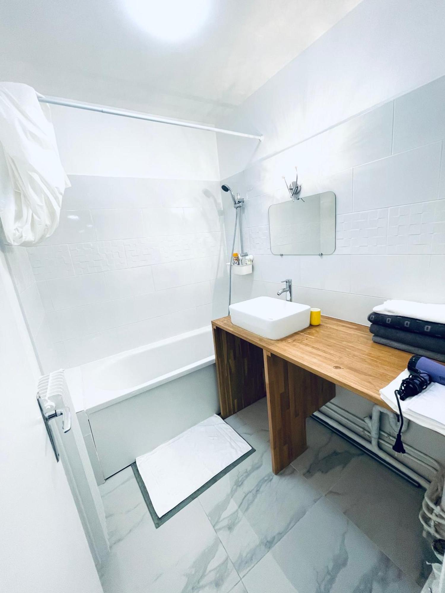 Appartement Bastille - Voltaire - Le Marais - Centre De Paris - 5 Pers Buitenkant foto